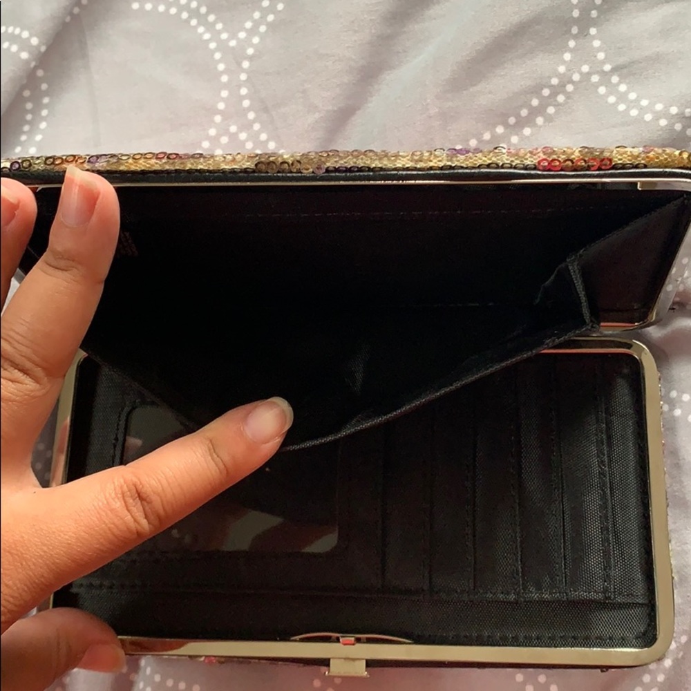 Wallet - Picture 5 of 7